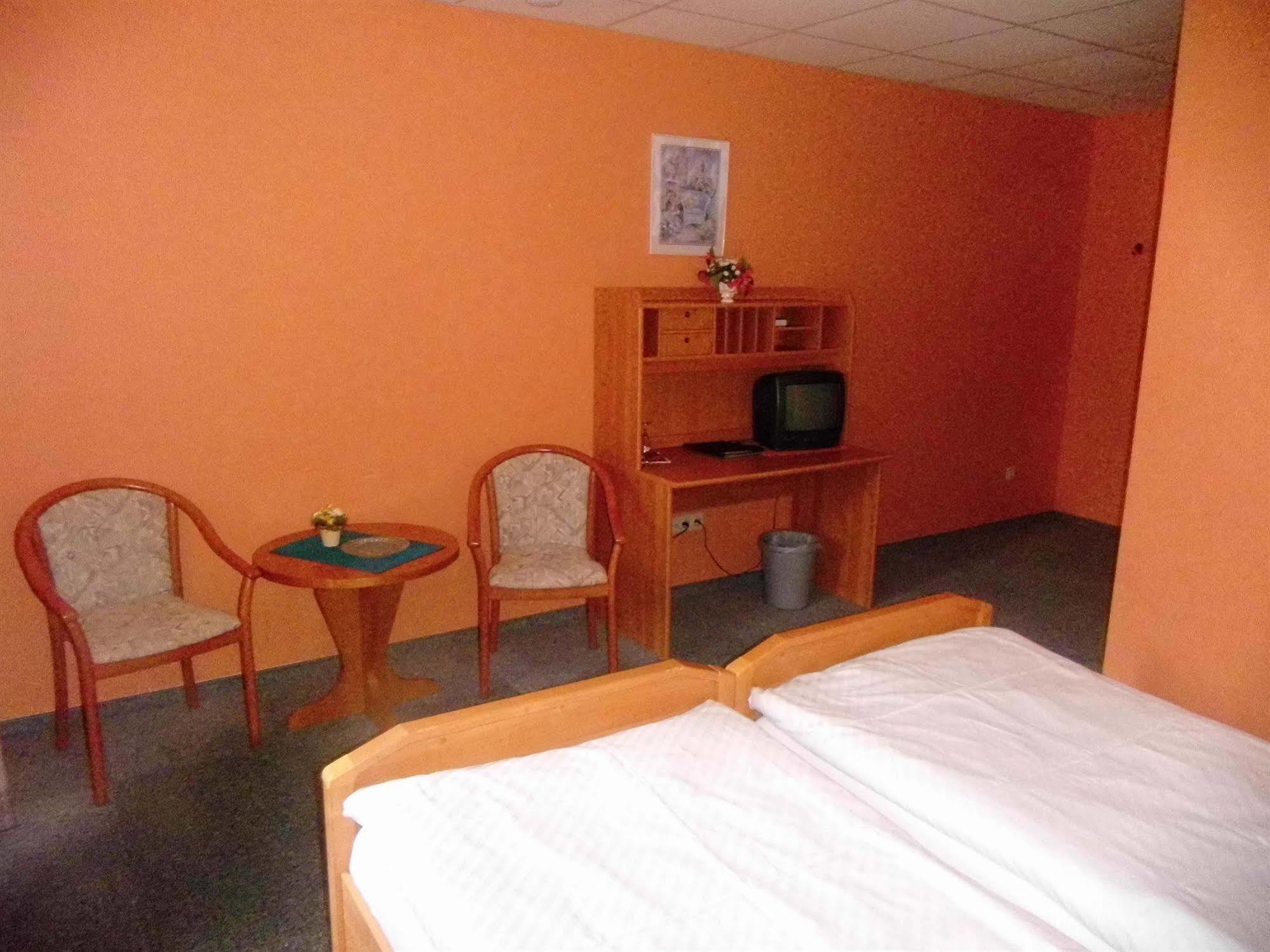 Hotel-Garni "Hof Von Hannover" Wittmund Eksteriør bilde